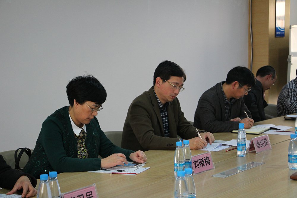 区党工委副书记、管委会主任徐绍荣莅临我司调研指导