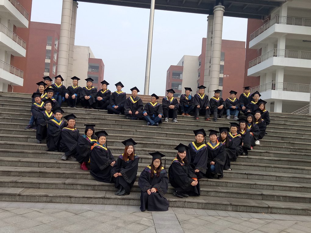校企合作圆梦大学，合作三赢共谱新篇 —新余学院首届“沃格光电班”毕业典礼