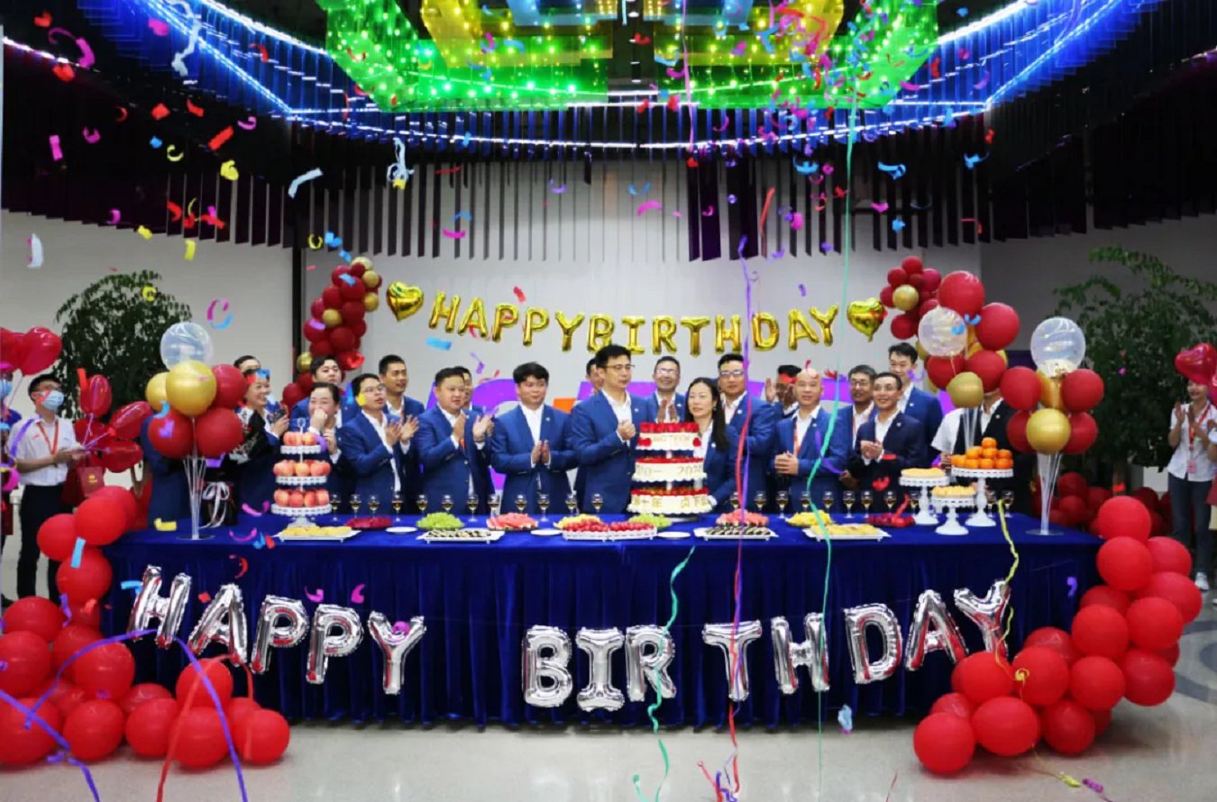 亲爱的沃格，生日快乐！（附董事长寄语）